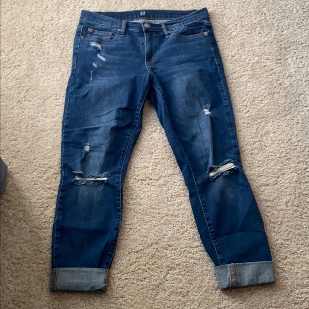 GAP true skinny distressed jean size 30r
